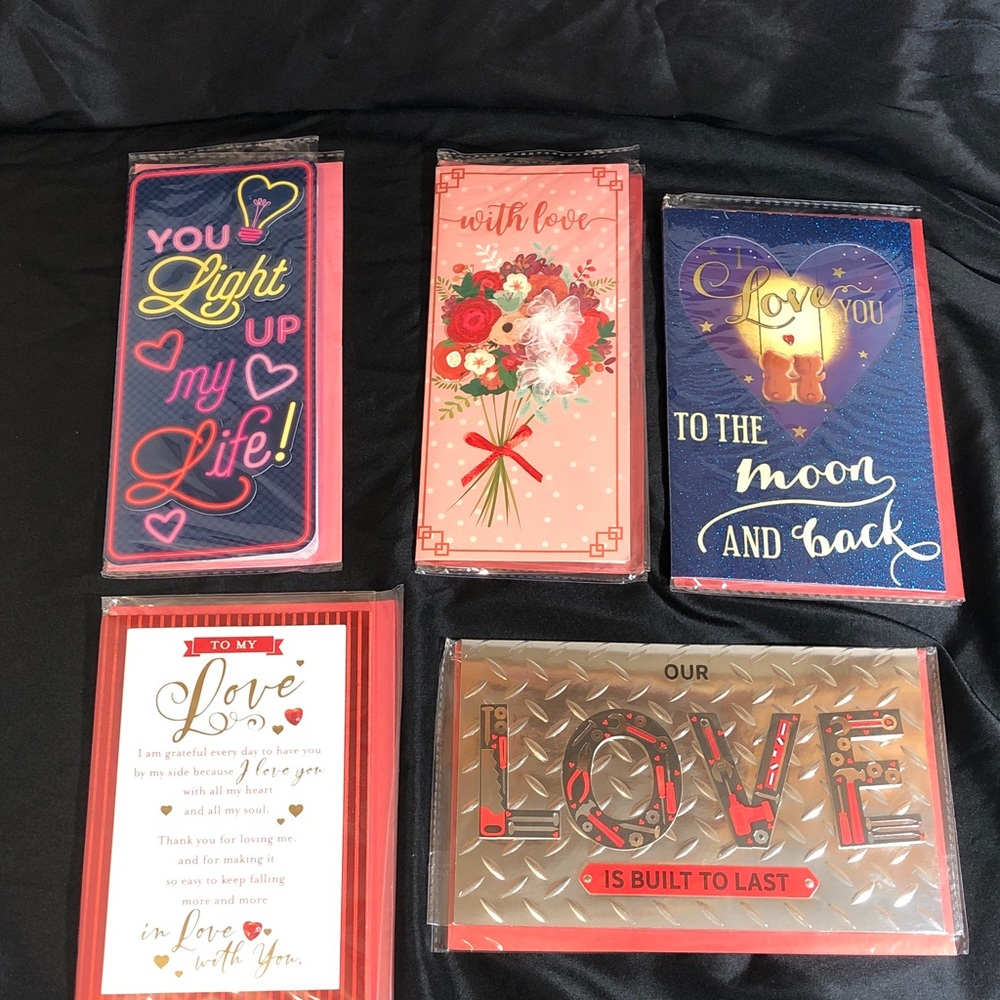 Five NWT Assorted Love-Themed Valentine’s Day Cards & Envelopes